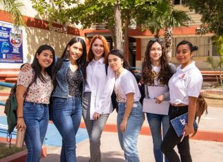 Organiza UAT participación de universitarias en eventos del Día Internacional de la Mujer