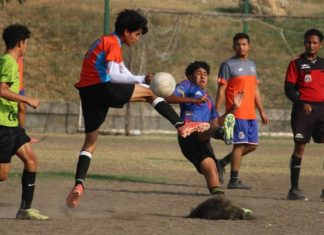 Golean Mustangs en futbol de la Corre League