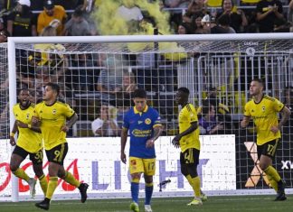 Humillan al América