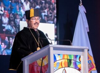 Dámaso Anaya rinde juramento como rector de la UAT ante la asamblea universitaria