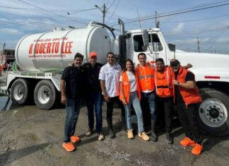 Roberto Lee arranca campaña y la acompaña Andrea García