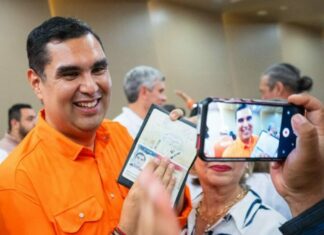 Ser transparente legitima: Roberto Lee