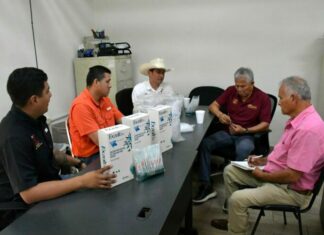 Trabajo coordinado protege a becerros recién nacidos del gusano barrenador